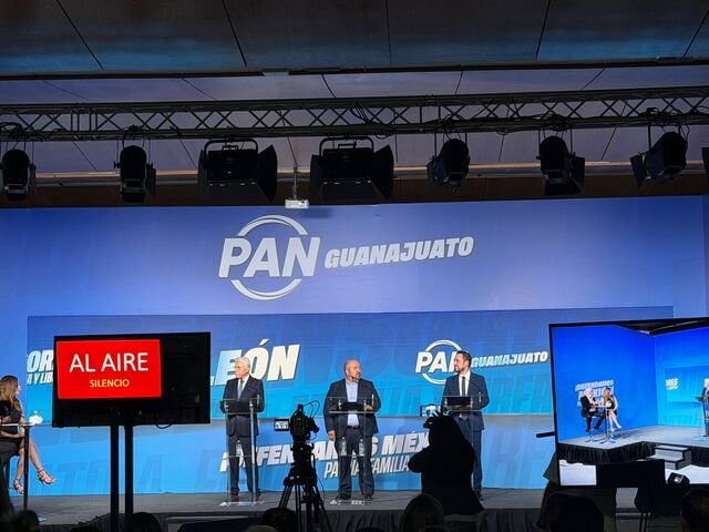Tres podios bajo la marca «PAN Guanajuato» y el lema «Defensores de la Patria, la Familia y la Libertad». El casting rumbo a 2027.