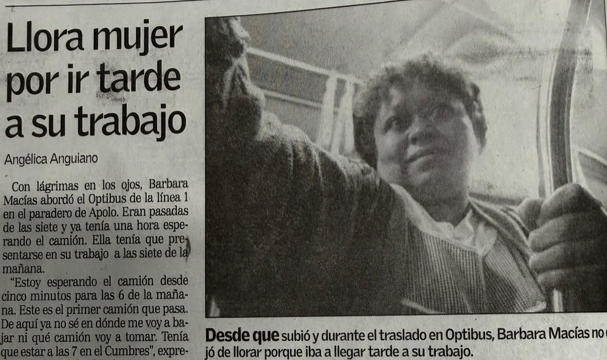Recorte del diario a.m. con el titular «Llora mujer por ir tarde a su trabajo»