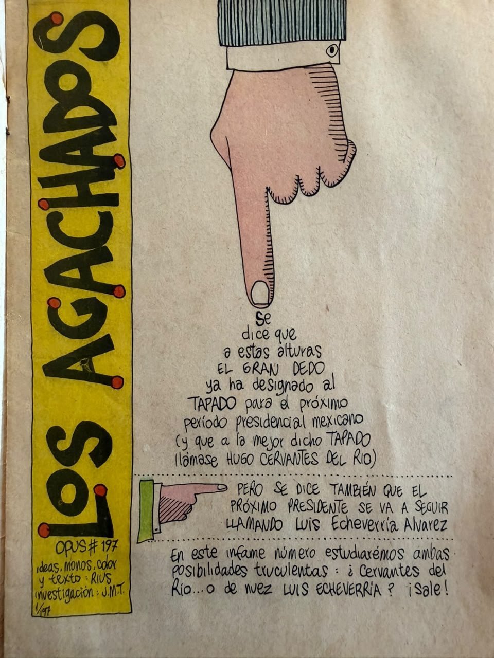 Página de Los Agachados con un gran dedo señalando y el logotipo de la revista.